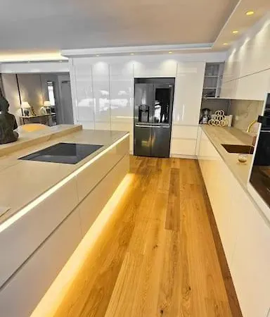 Luxurious 150m² + Pool + Garden Διαμέρισμα Μόναχο