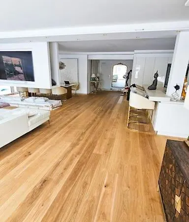 Luxurious 150m² + Pool + Garden Apartment