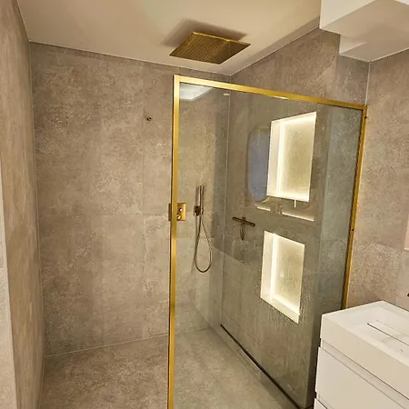 Luxurious 150m² + Pool + Garden * München