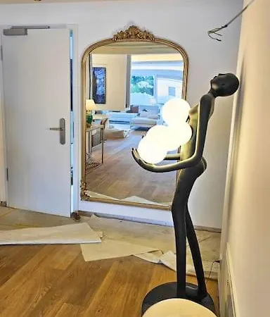 Luxurious 150m² + Pool + Garden *