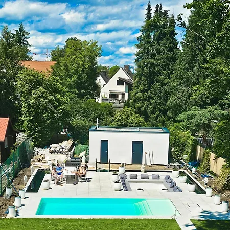 Luxurious 150m² + Pool + Garden *